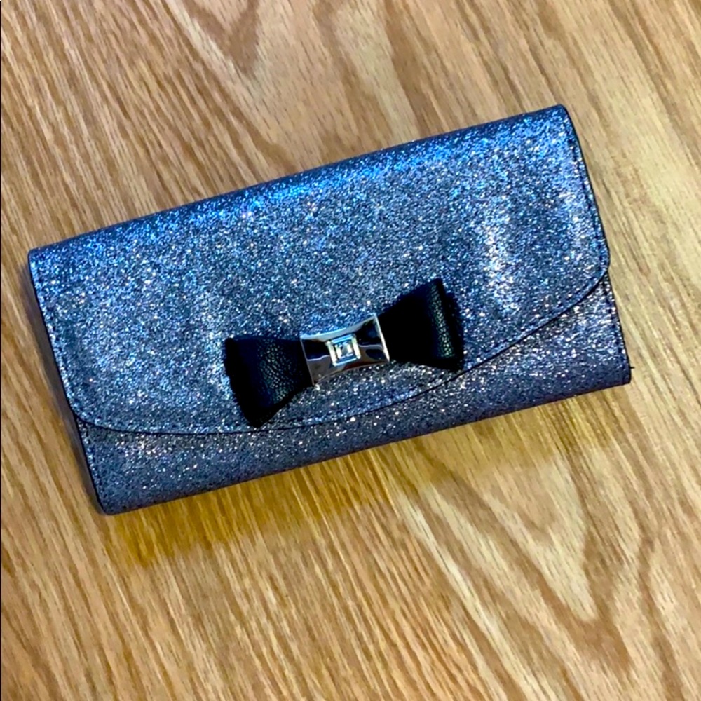 Silver Sparkle and Bow Wallet 🖤BLACK FRIDAY BOGO🖤